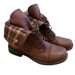 Arizona Jeans Co. Yolanda Woman's Size 9 Brown w Plaid Fold Over Snap Boots
